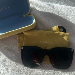 Black gucci polarized sunglasses